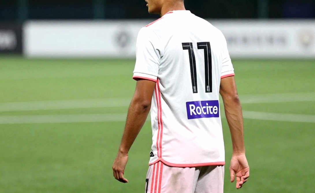 Benfica bất ngờ tiếp cận Echeverri: Bài toán 'mua rẻ, bán đắt' và bóng ma số 10 cổ điển Benfica bất ngờ tiếp cận Echeverri: Bài toán 'mua rẻ, bán đắt' và bóng ma số 10 cổ điển