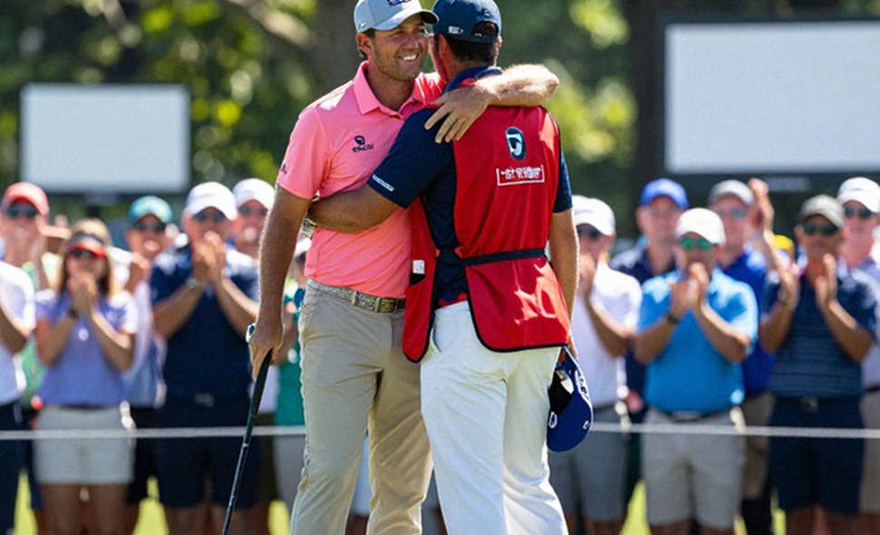 Scottie Scheffler vượt mặt Tiger Woods: Kỷ nguyên mới của bảng xếp hạng thu nhập PGA Tour Scottie Scheffler vượt mặt Tiger Woods: Kỷ nguyên mới của bảng xếp hạng thu nhập PGA Tour