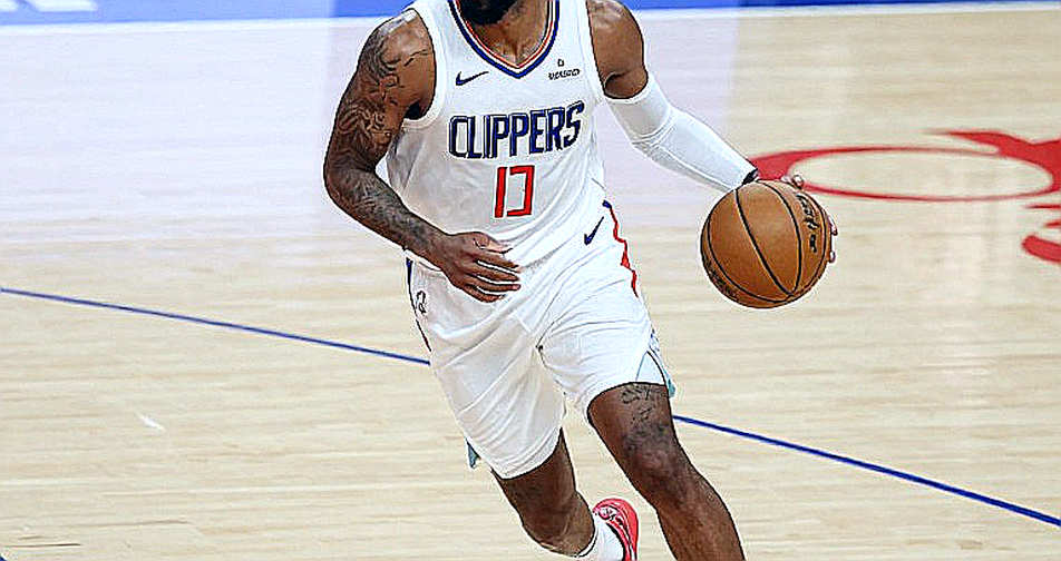 Inverted Pick-and-Roll: Khi Điểm Mù Nằm Giữa Hai Nhịp Di Chuyển